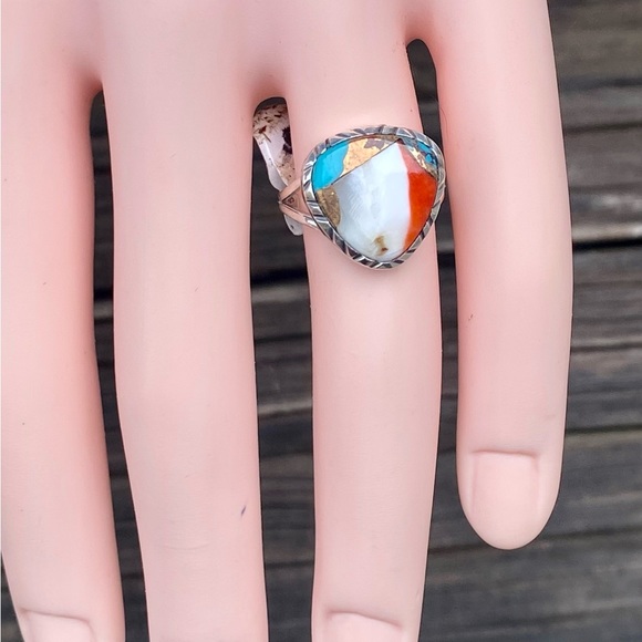 Spiny Oyster Turquoise Ring - Picture 7 of 16